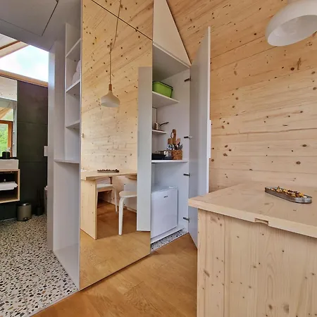 Golife Center Glamping Hotel Laze v Tuhinju Buitenkant foto